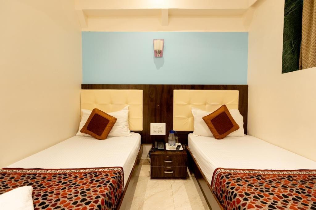 Hotel A. K. International - Fort มุมไบ ภายนอก รูปภาพ