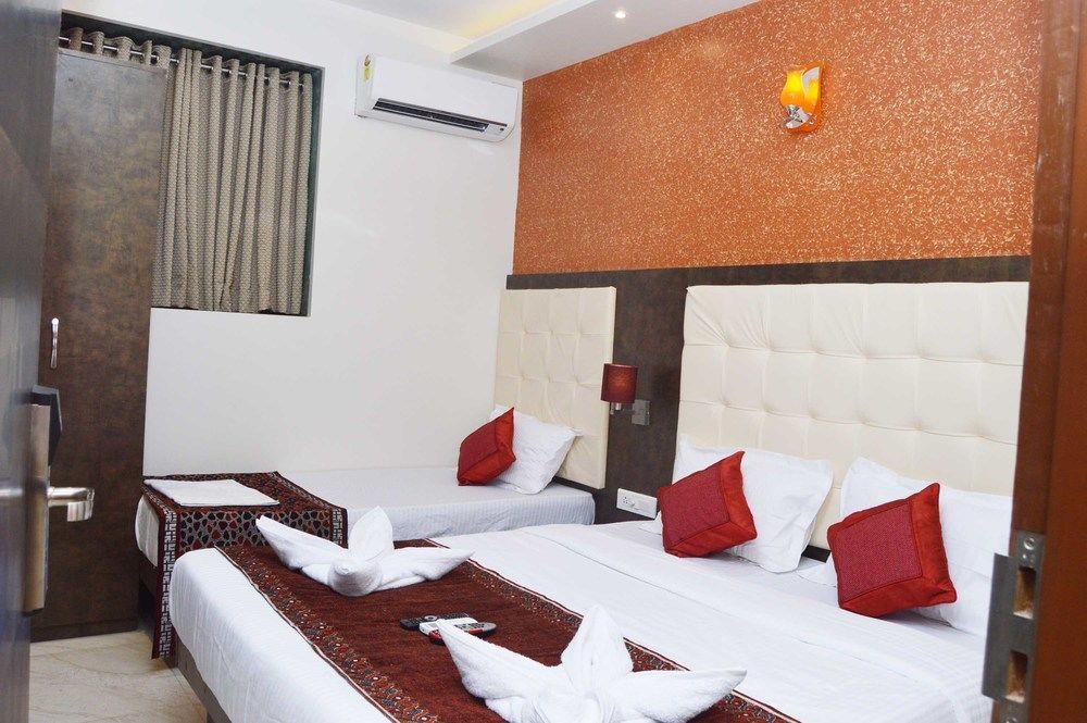 Hotel A. K. International - Fort มุมไบ ภายนอก รูปภาพ